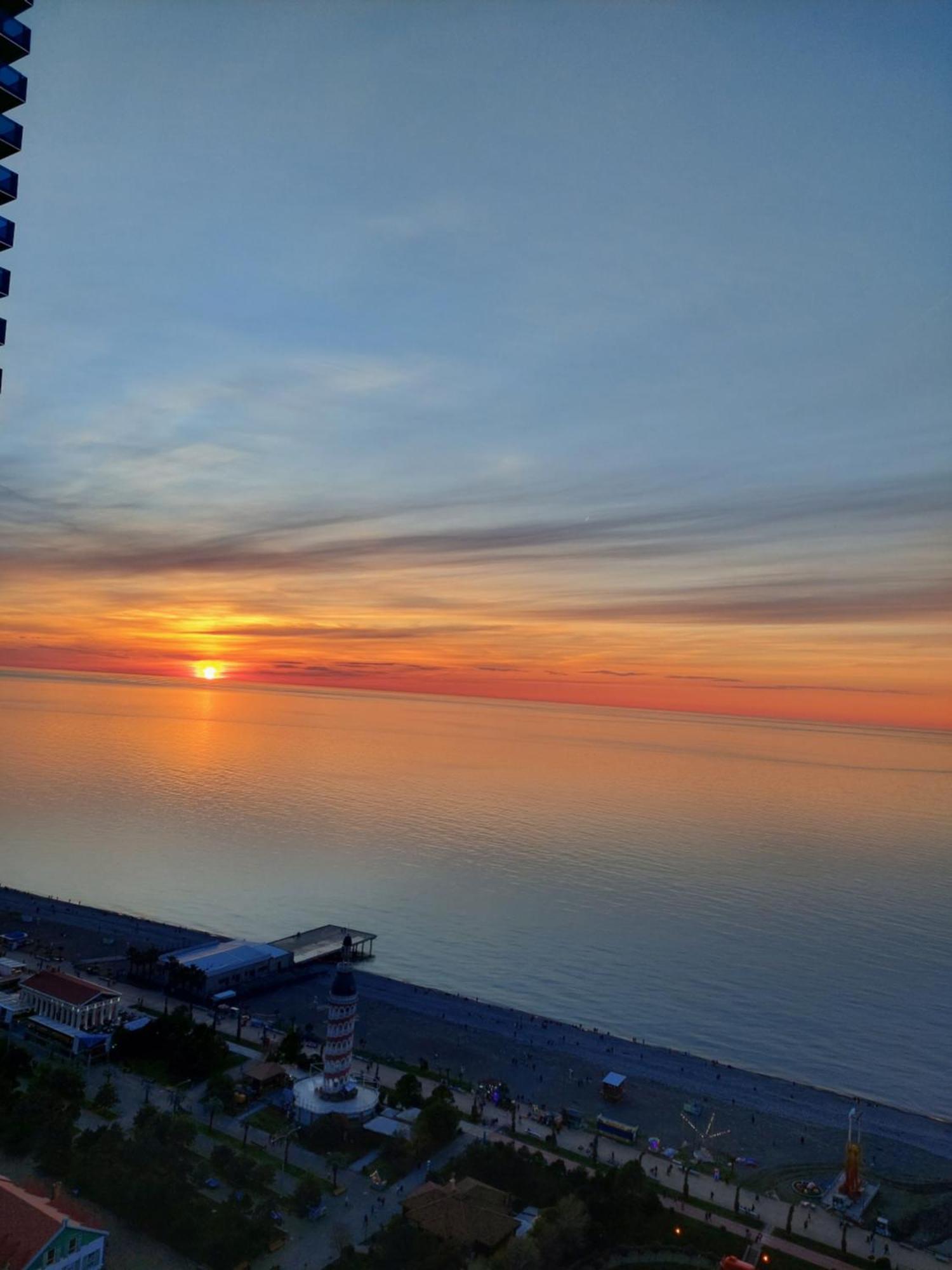Apartament Номера На Высоких Этажах 24,31 Batumi Zewnętrze zdjęcie